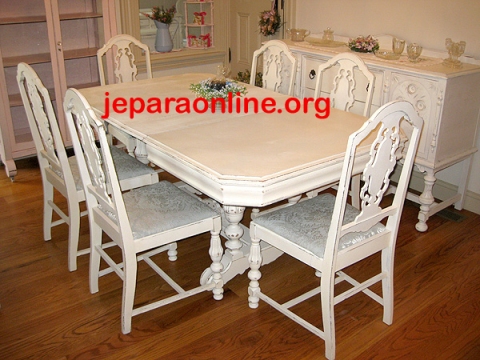 Set Meja Makan Antik Duko Putih